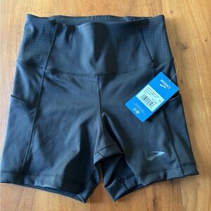 BROOKS WOMENS SPANDEX RUNNING SHORTS!
